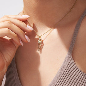 Love Style Hug Necklace