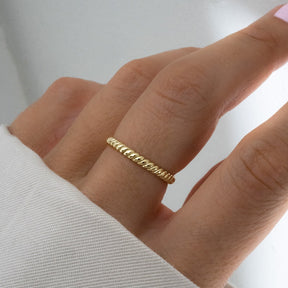 Minimalist Ring
