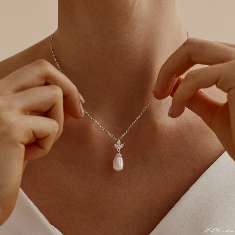 Sterling Silver Freshwater Pearl Diamond Necklace